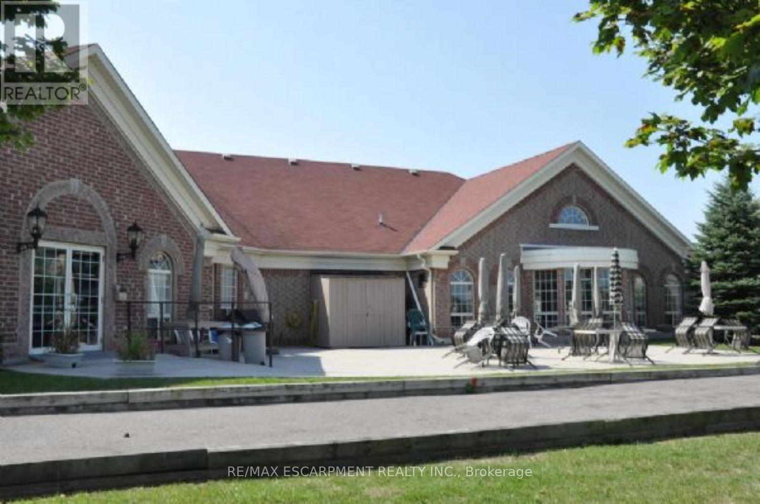 49 Riveroaks Drive, Hamilton, ON - Outdoor
