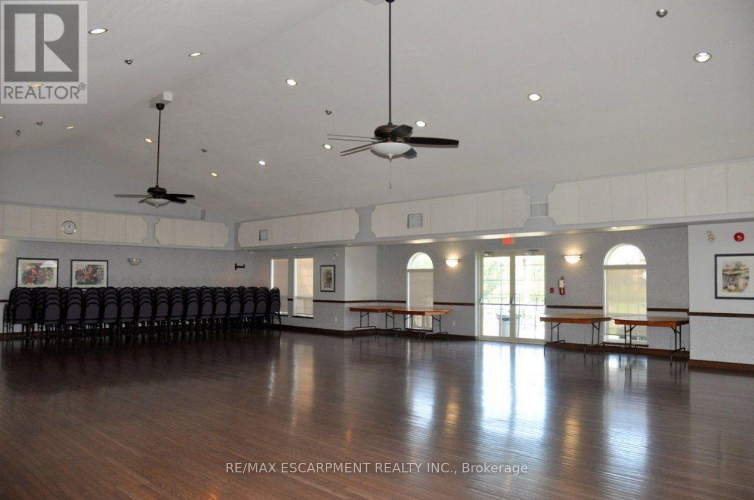 49 Riveroaks Drive, Hamilton, ON - Indoor Photo Showing Other Room