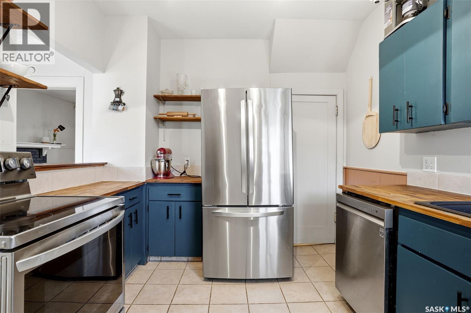 2273 Cameron Street, Regina, SK - Indoor Photo Showing Kitchen