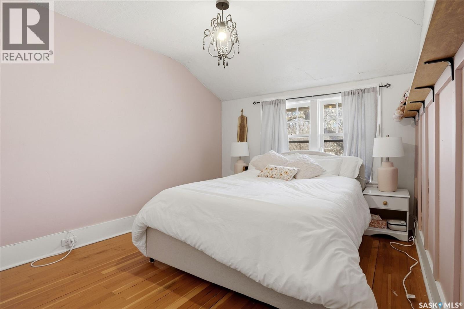 2273 Cameron Street, Regina, SK - Indoor Photo Showing Bedroom