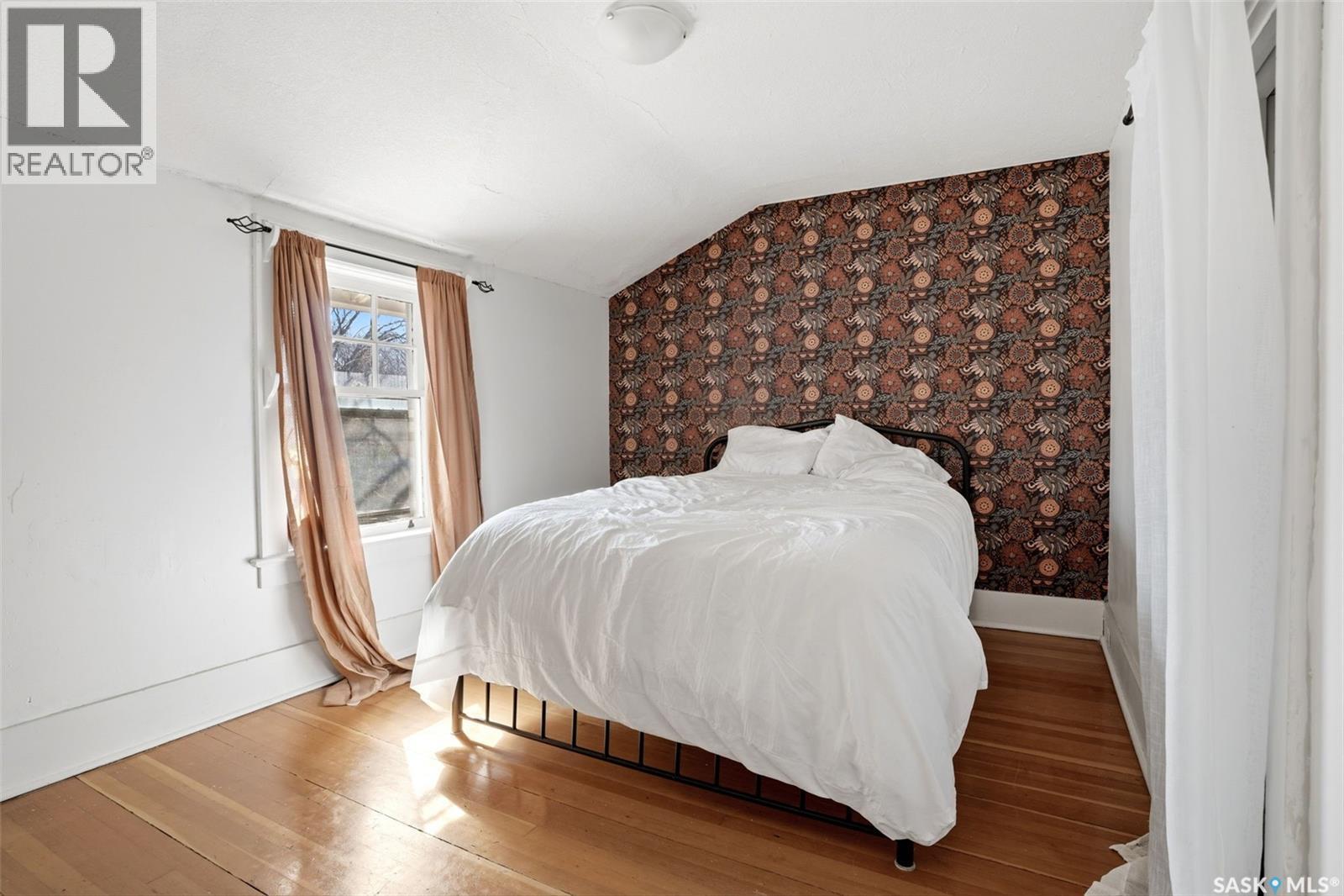 2273 Cameron Street, Regina, SK - Indoor Photo Showing Bedroom