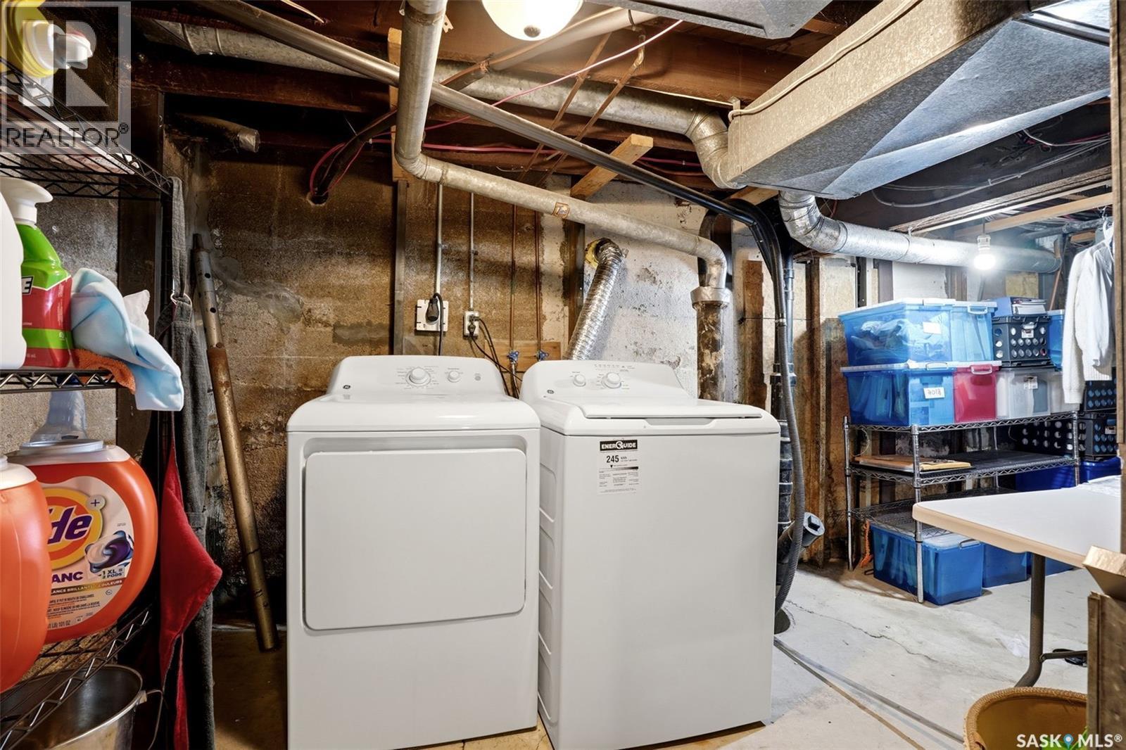 2273 Cameron Street, Regina, SK - Indoor Photo Showing Laundry Room