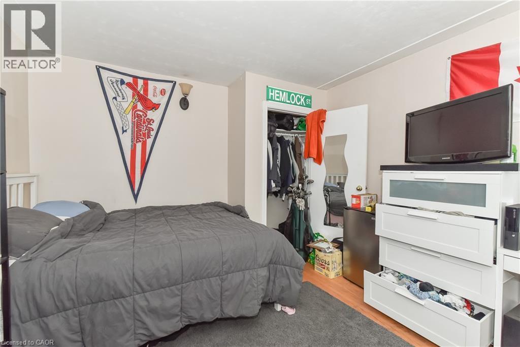 166 Elgin Crescent, Waterloo, ON - Indoor Photo Showing Bedroom