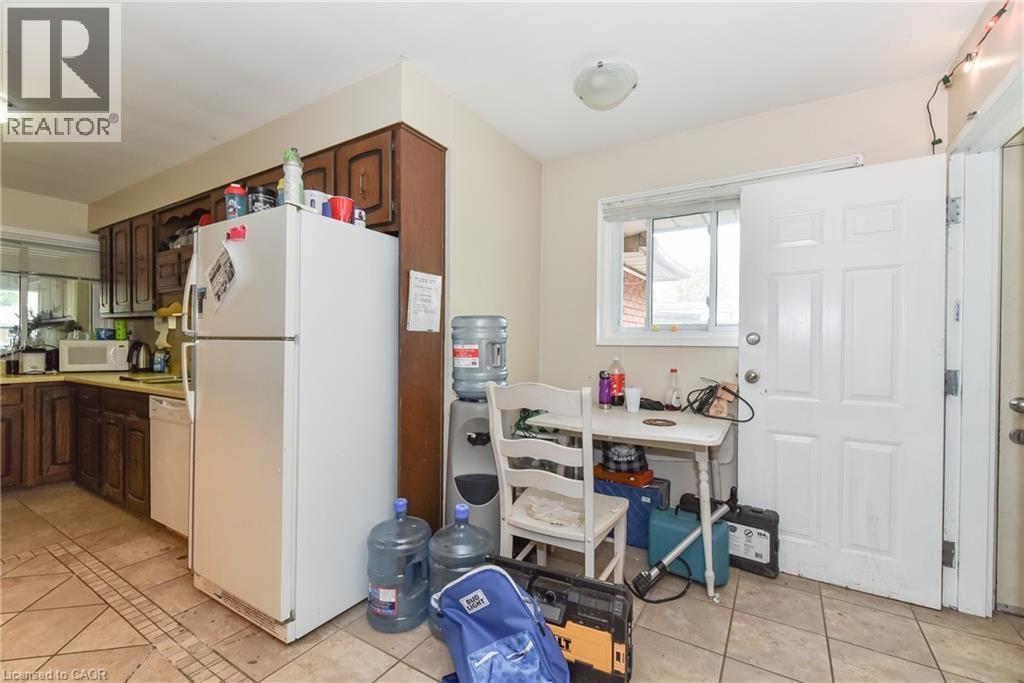 166 Elgin Crescent, Waterloo, ON - Indoor Photo Showing Kitchen