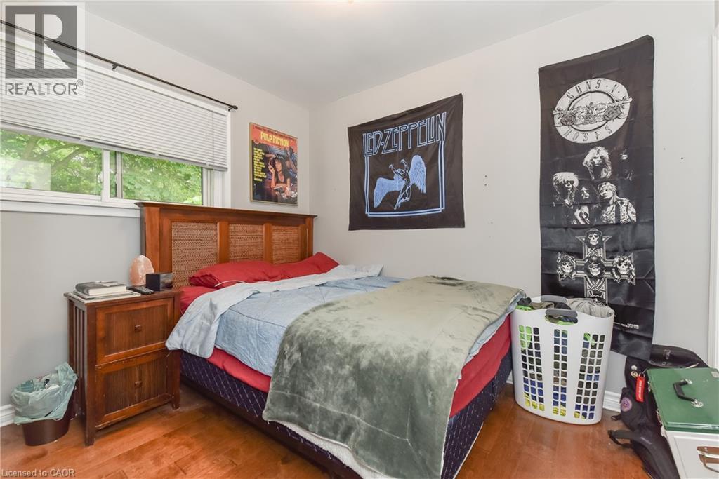 166 Elgin Crescent, Waterloo, ON - Indoor Photo Showing Bedroom
