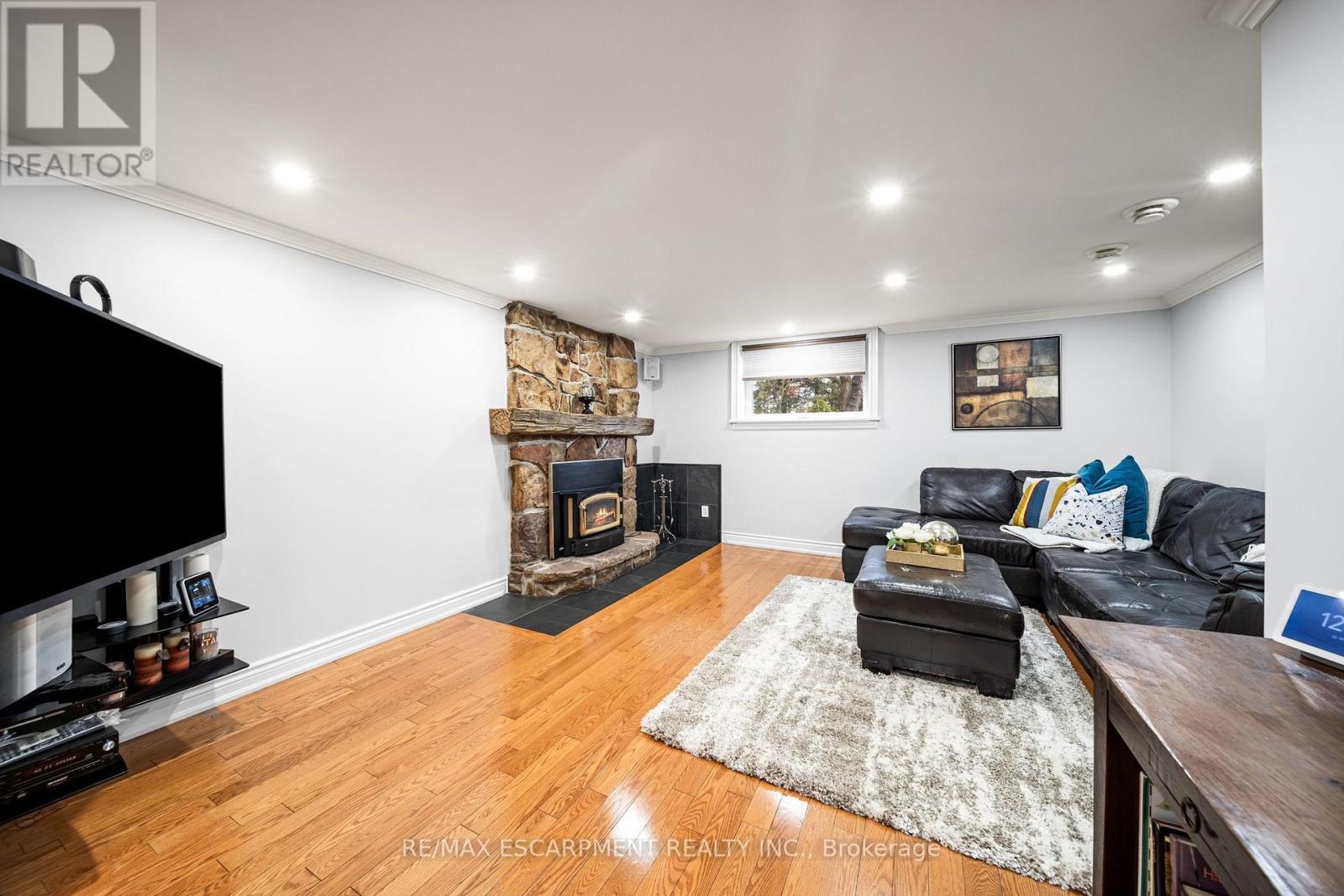 1045 Bloor Street, Mississauga, ON - Indoor With Fireplace