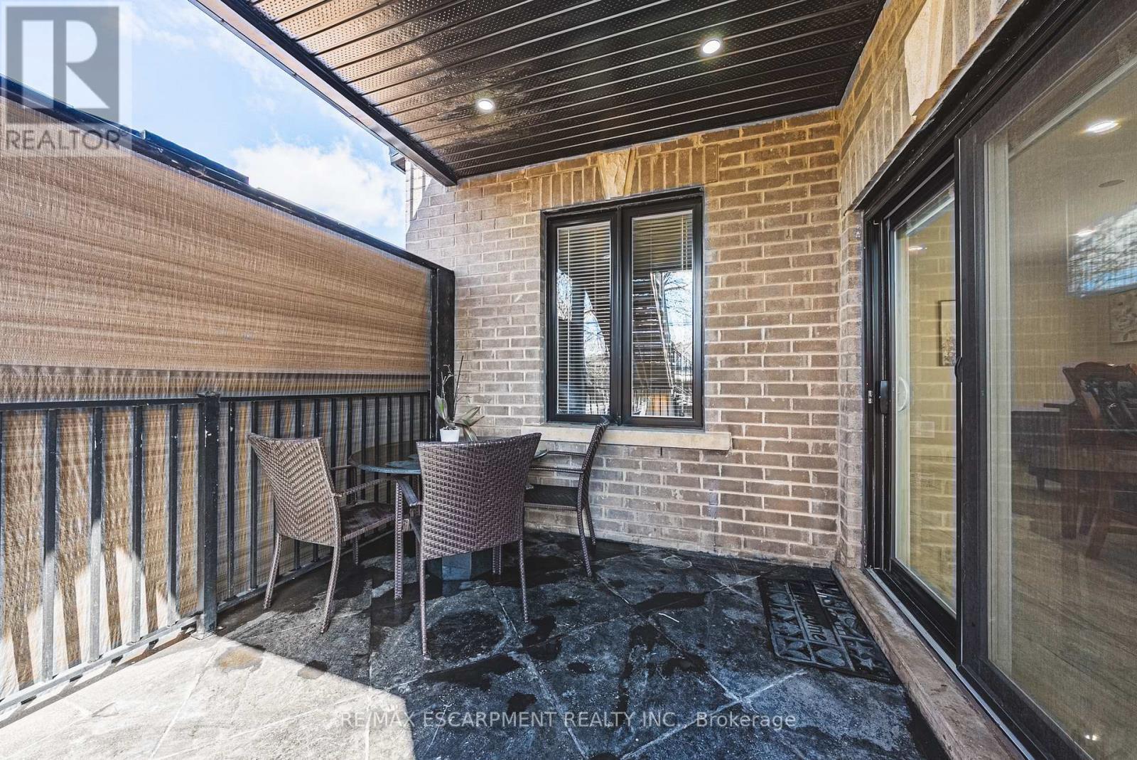 68 Vansitmart Avenue, Hamilton, ON - Outdoor With Exterior