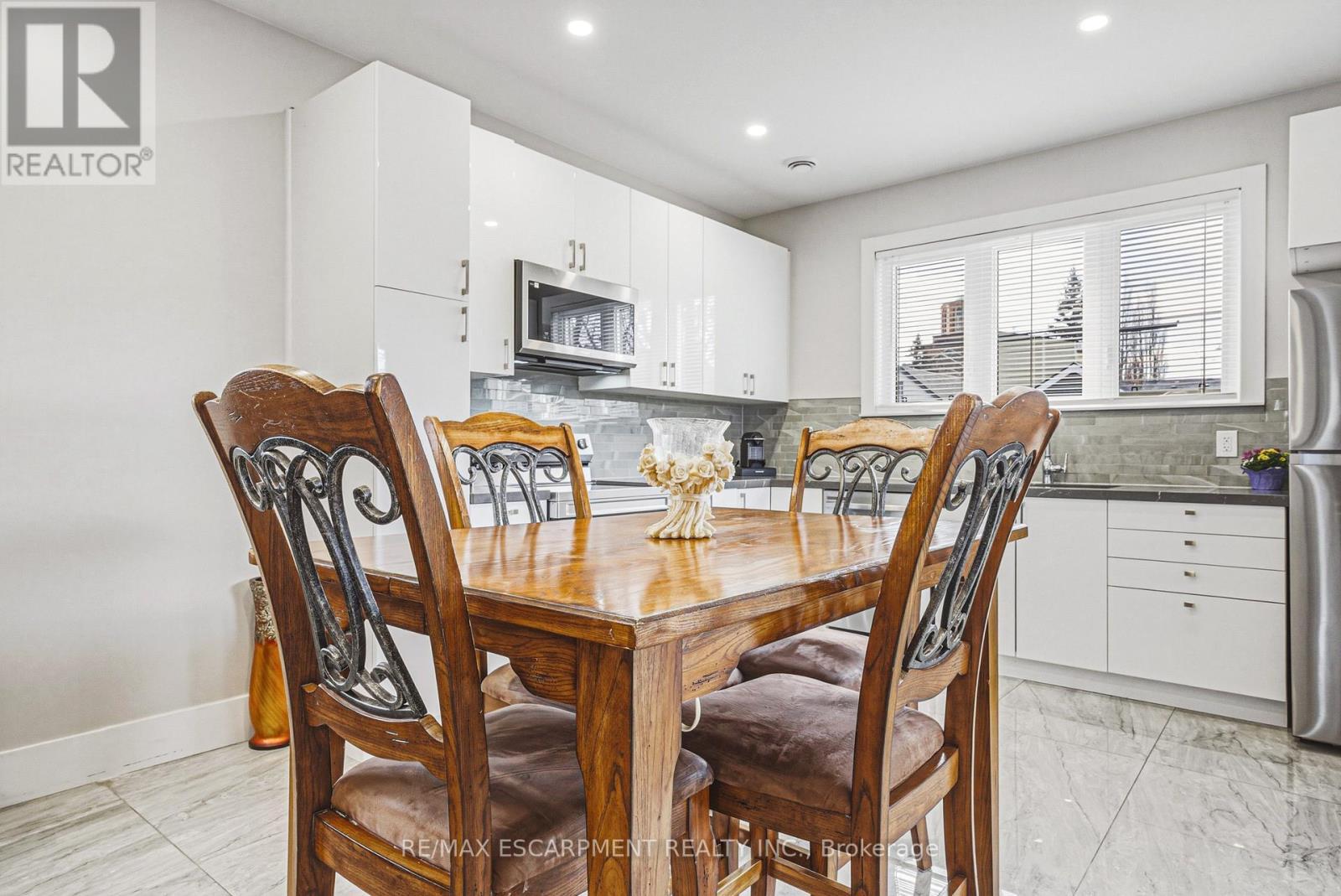 68 Vansitmart Avenue, Hamilton, ON - Indoor Photo Showing Dining Room