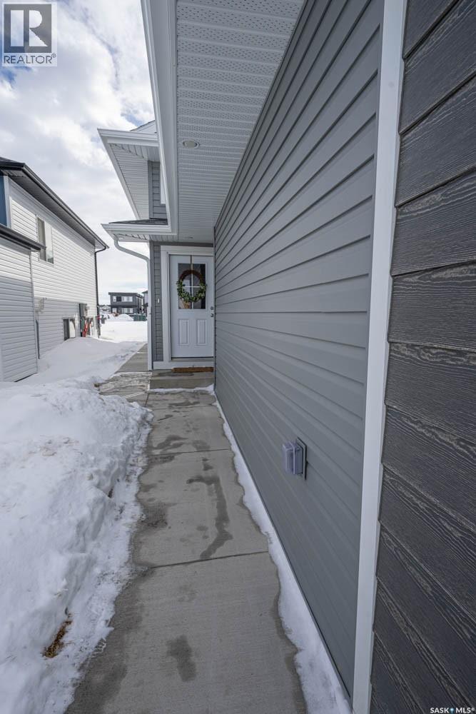 630 Yuel Crescent, Saskatoon, SK - Outdoor With Exterior