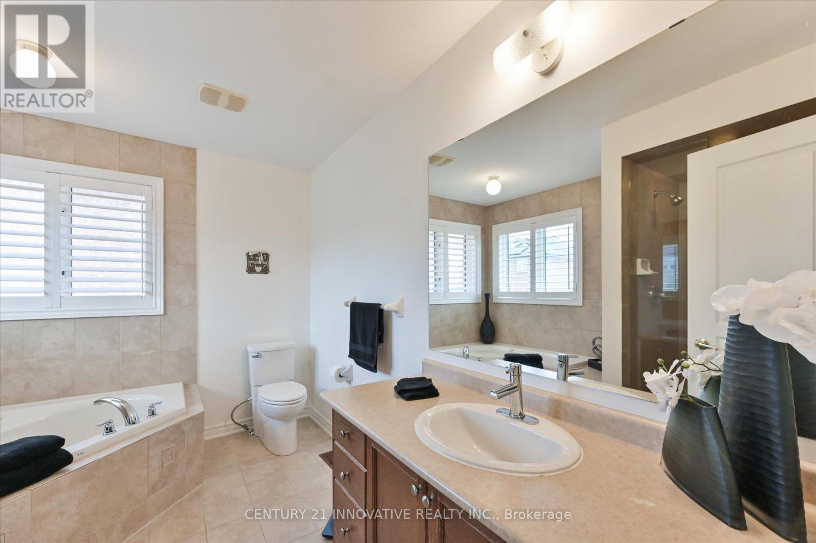 92 Riverwalk Drive, Markham, ON - Indoor Photo Showing Bathroom