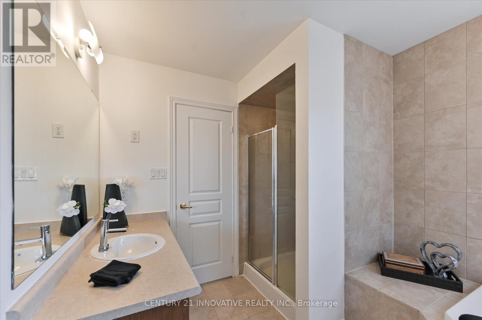 92 Riverwalk Drive, Markham, ON - Indoor Photo Showing Bathroom