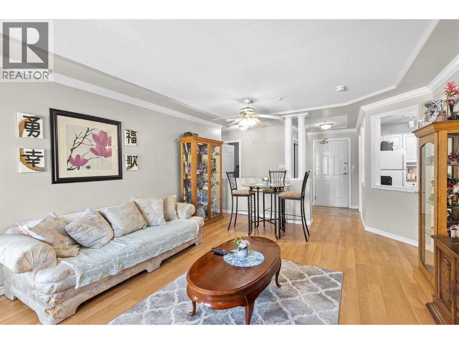3300 Centennial Drive Unit# 204, Vernon, BC - Indoor Photo Showing Living Room