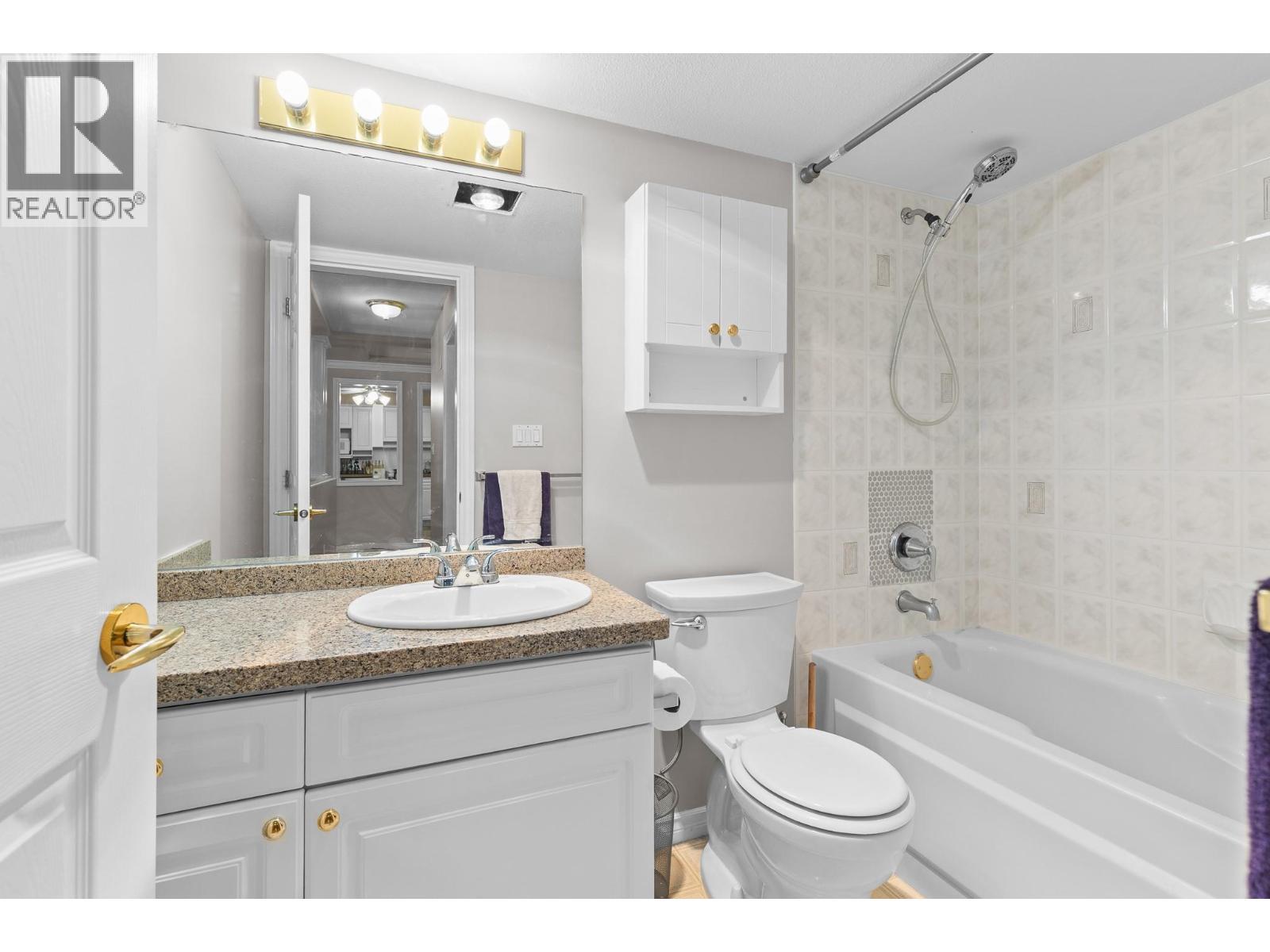 3300 Centennial Drive Unit# 204, Vernon, BC - Indoor Photo Showing Bathroom