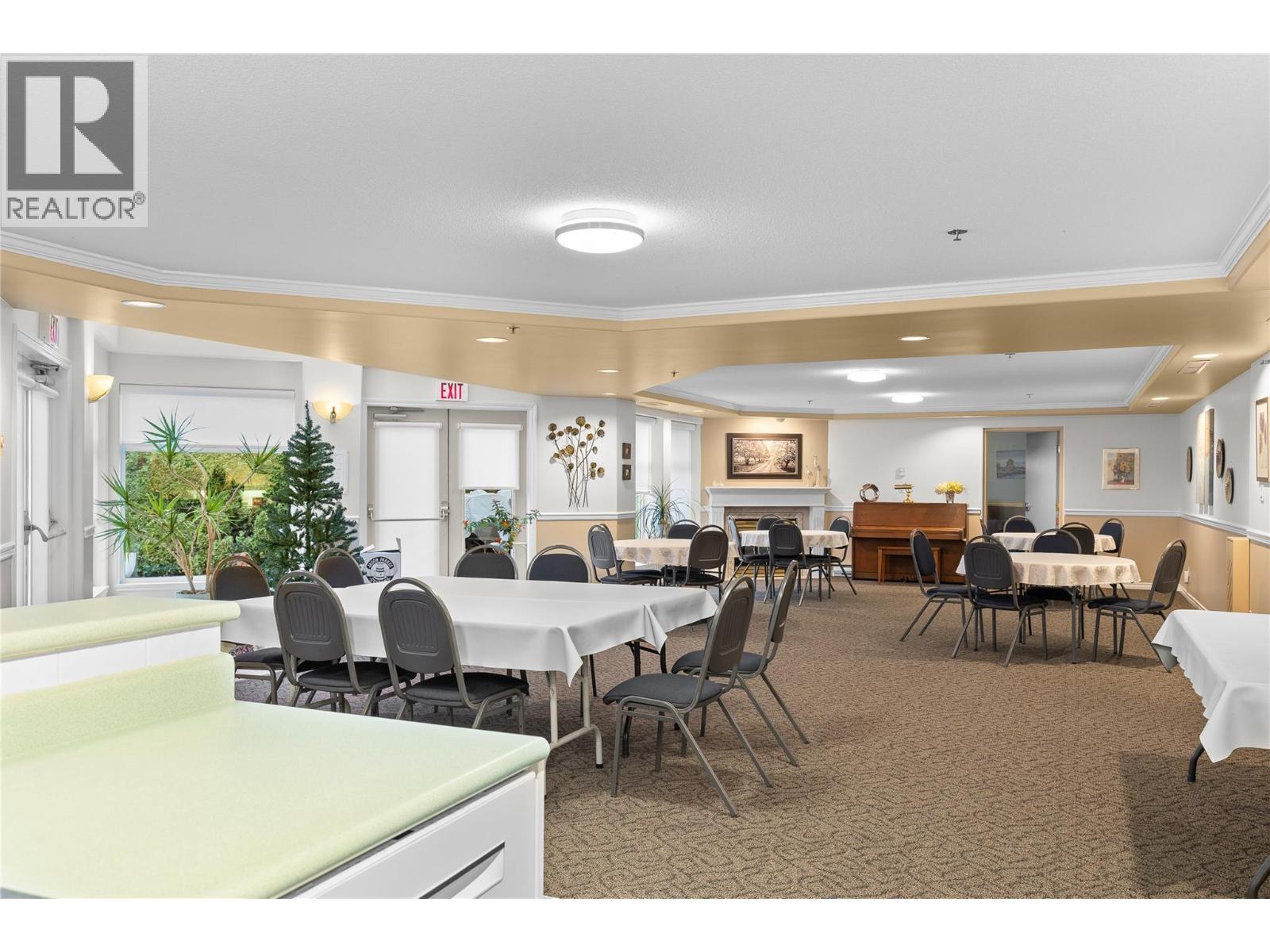 3300 Centennial Drive Unit# 204, Vernon, BC - Indoor Photo Showing Dining Room