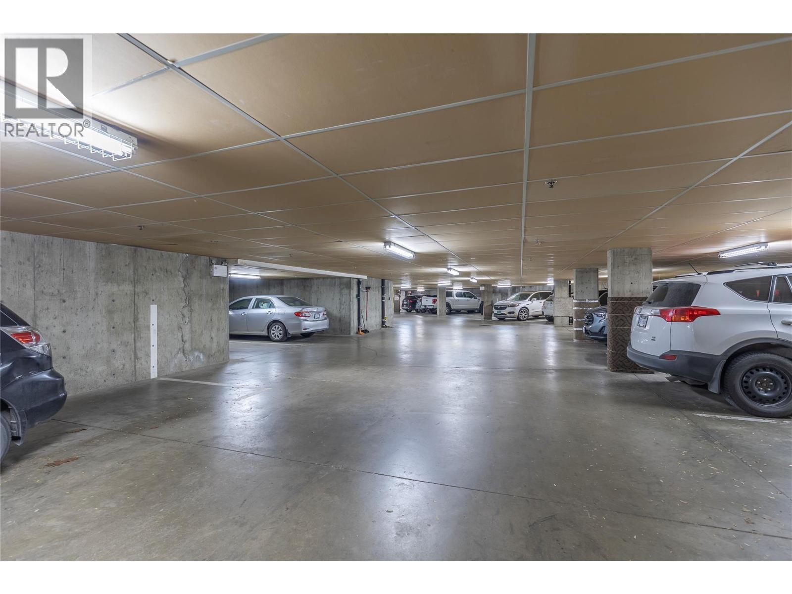 3300 Centennial Drive Unit# 204, Vernon, BC - Indoor Photo Showing Garage