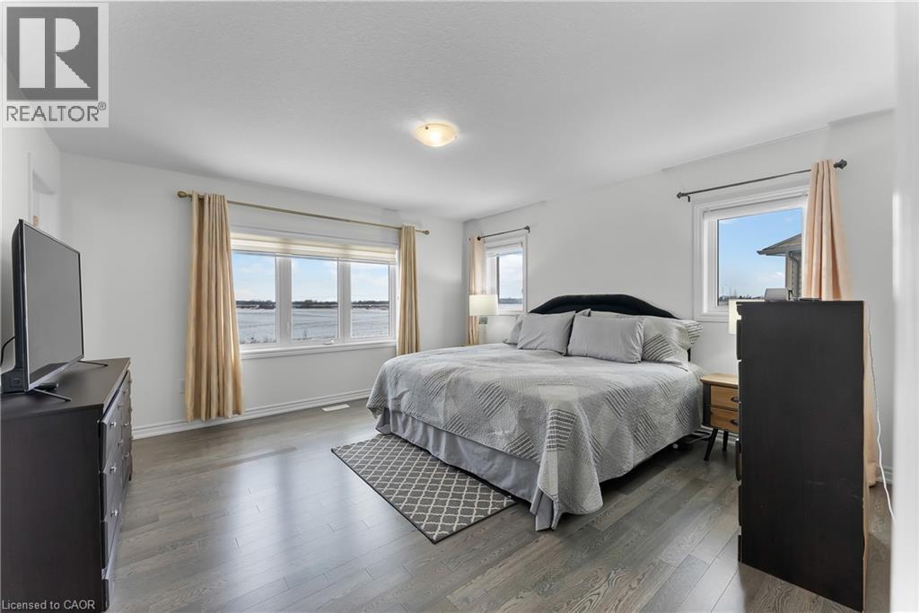 229 Vanilla Trail, Thorold, ON - Indoor Photo Showing Bedroom