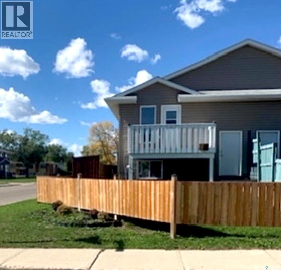 46 Clarke Avenue, Yorkton, SK - Outdoor