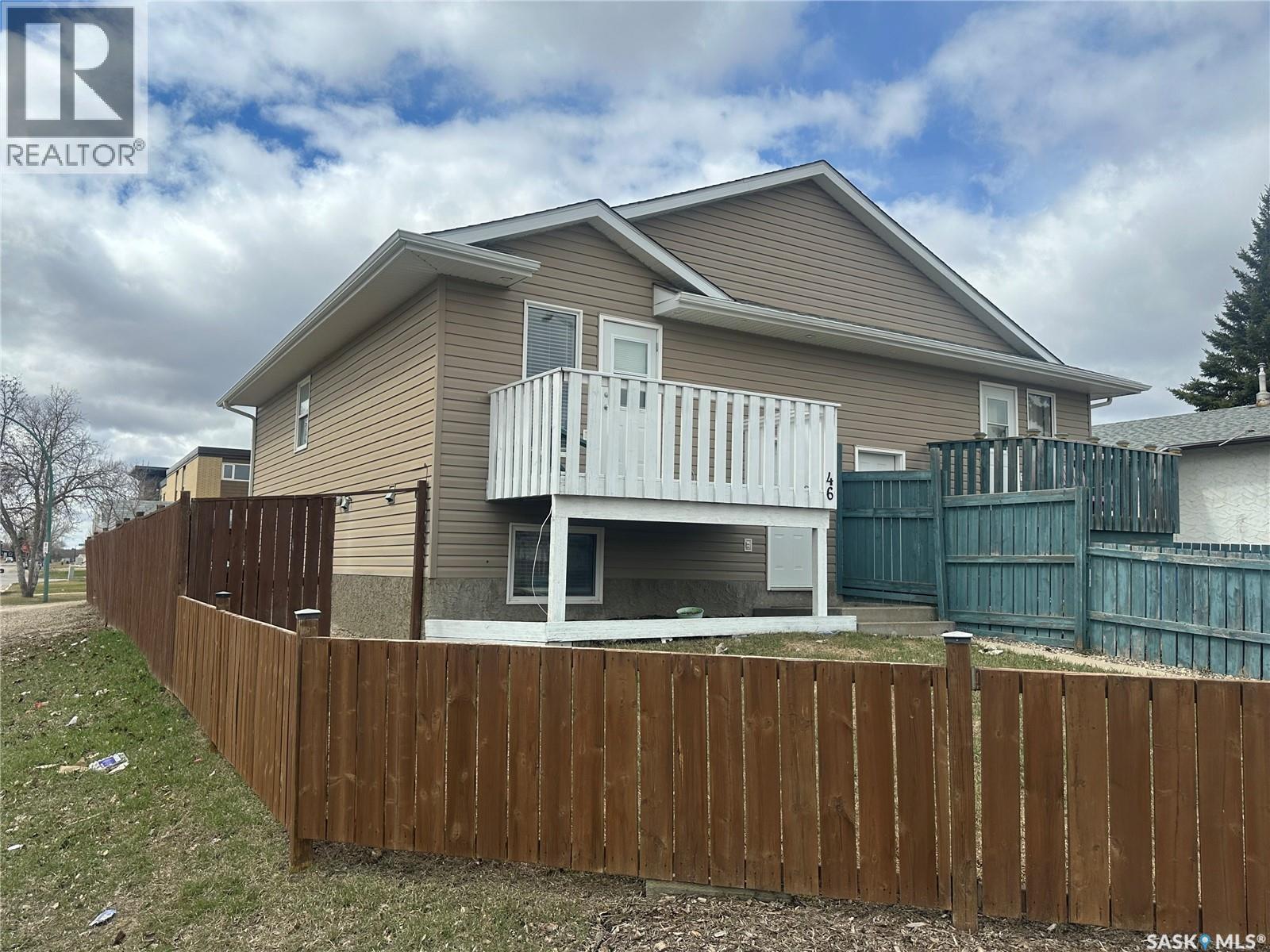 46 Clarke Avenue, Yorkton, SK - Outdoor