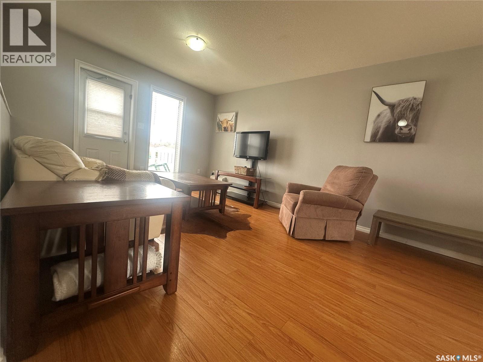 46 Clarke Avenue, Yorkton, SK - Indoor
