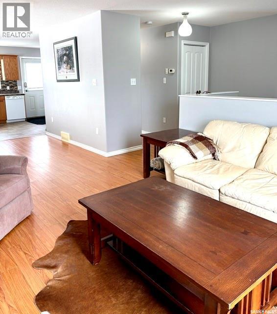 46 Clarke Avenue, Yorkton, SK - Indoor Photo Showing Living Room