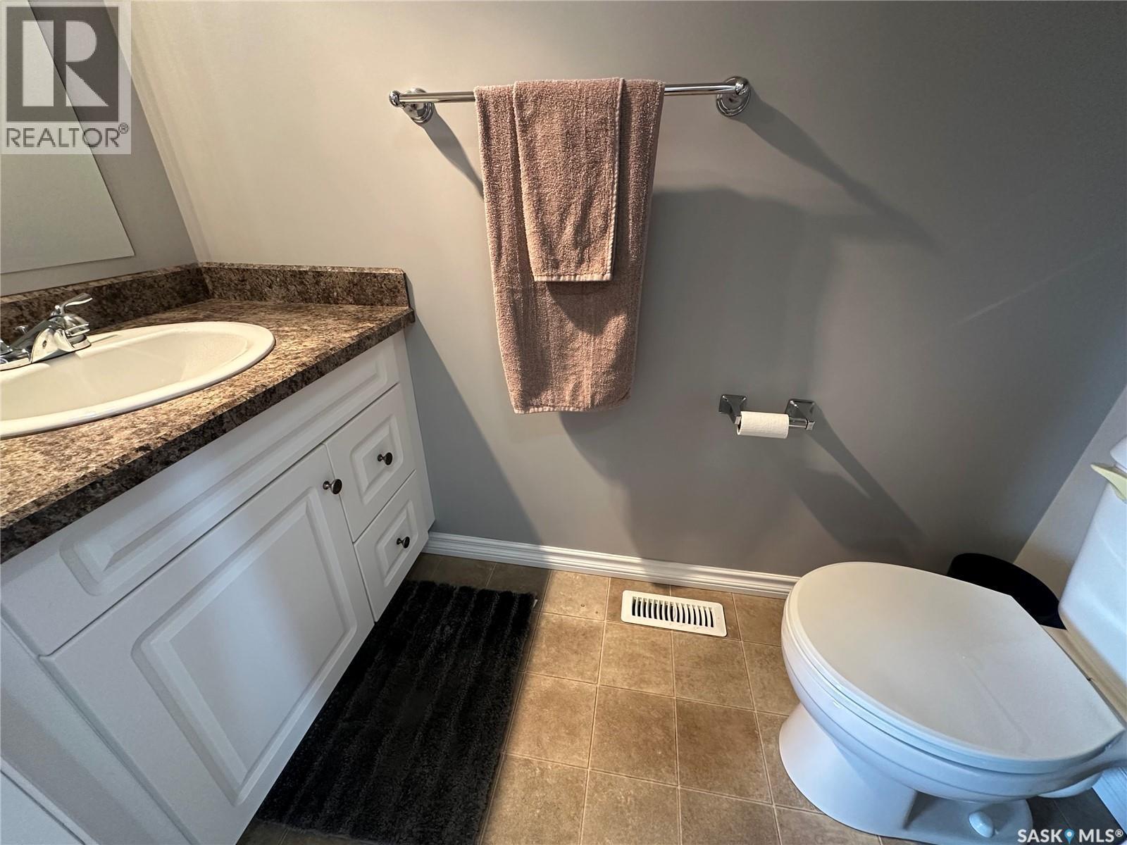 46 Clarke Avenue, Yorkton, SK - Indoor Photo Showing Bathroom