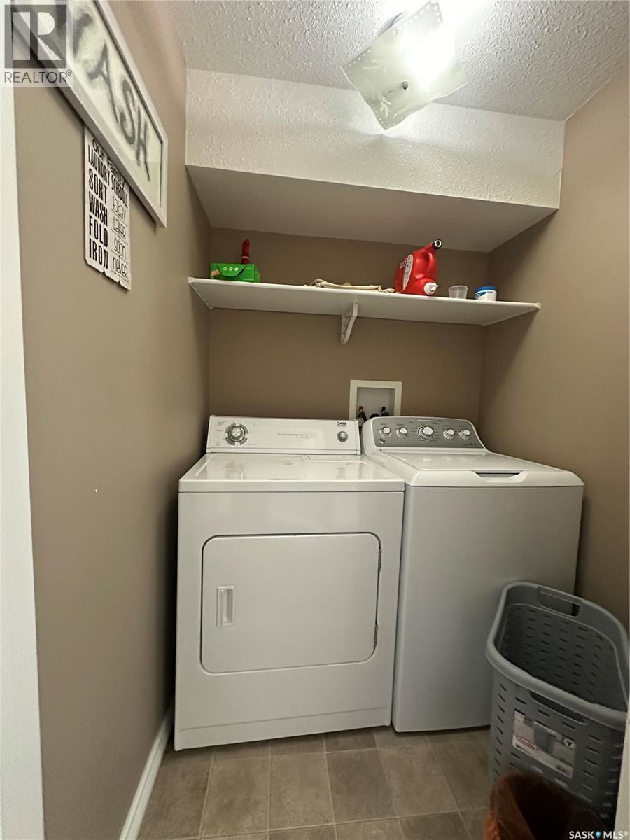 46 Clarke Avenue, Yorkton, SK - Indoor Photo Showing Laundry Room