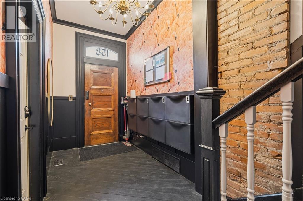 foyer - 158 Hunter Street E, Hamilton, ON - Indoor Photo Showing Other Room