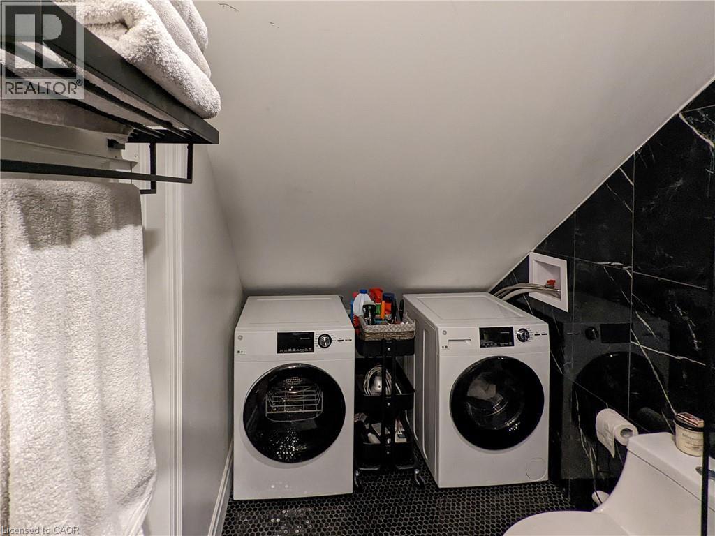 unit 1 - 158 Hunter Street E, Hamilton, ON - Indoor Photo Showing Laundry Room