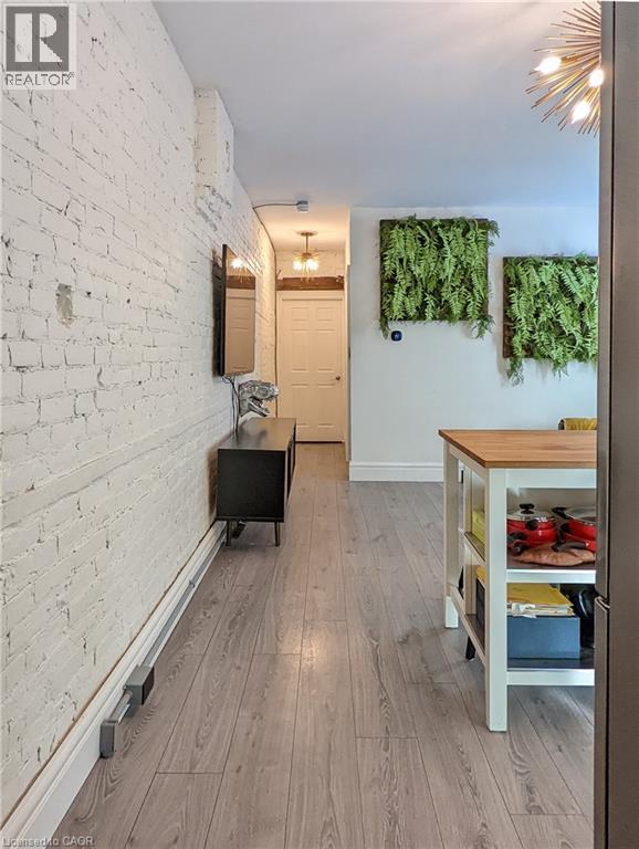 unit 3 - 158 Hunter Street E, Hamilton, ON - Indoor Photo Showing Other Room