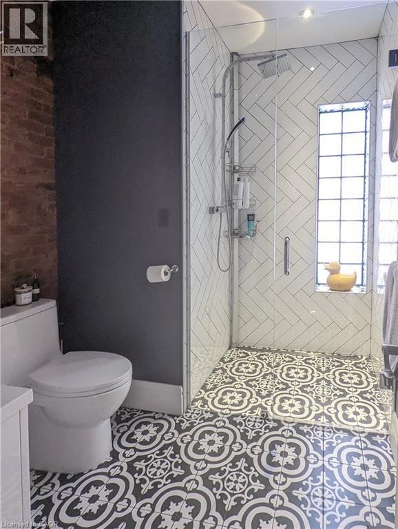 unit 3 - 158 Hunter Street E, Hamilton, ON - Indoor Photo Showing Bathroom