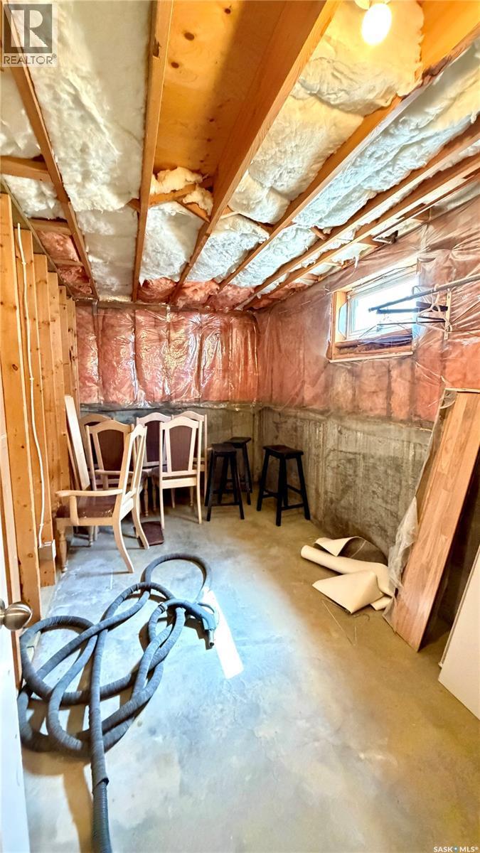 205 Conquest Street, Conquest, SK - Indoor