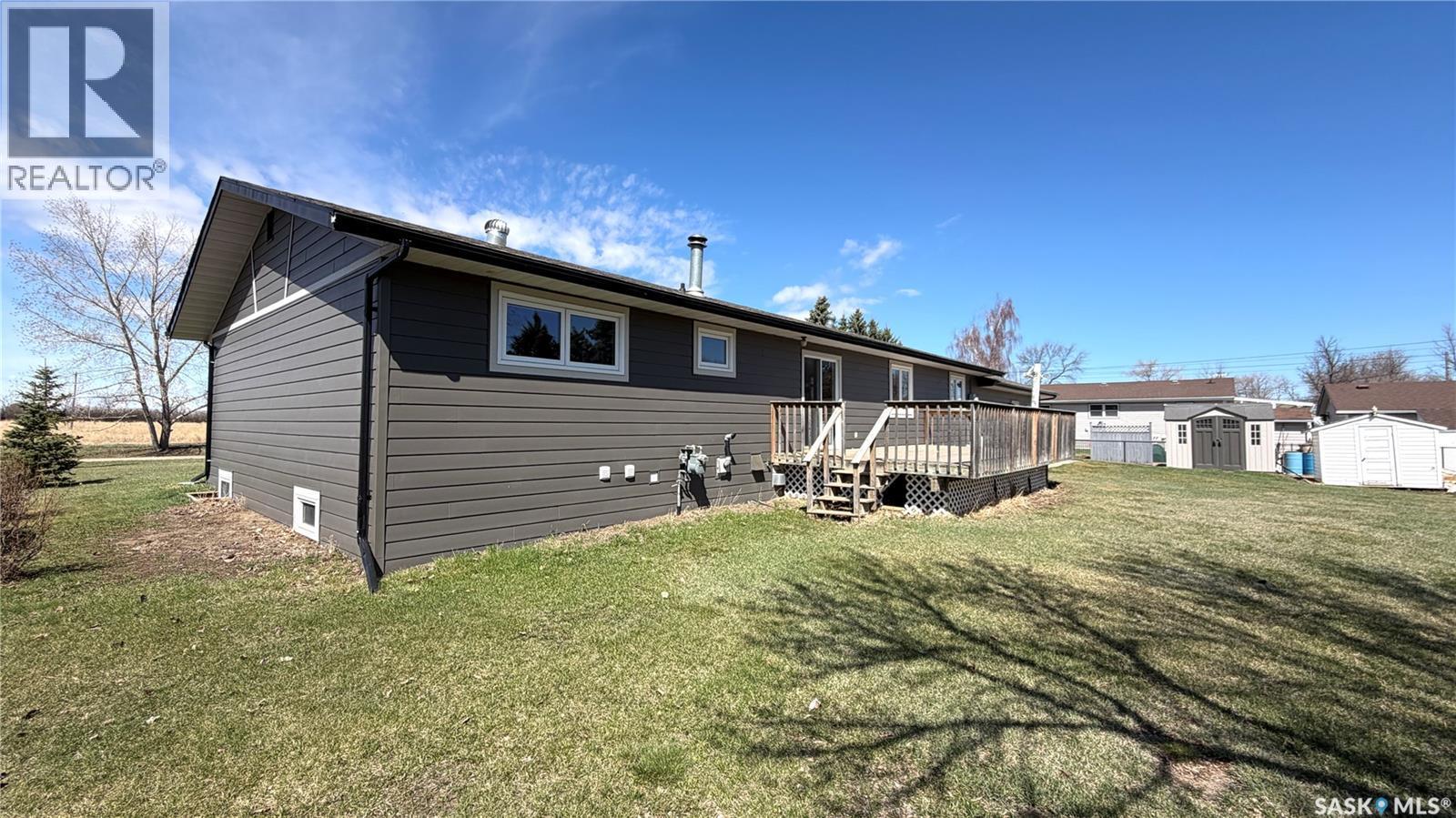 205 Conquest Street, Conquest, SK - Outdoor With Exterior