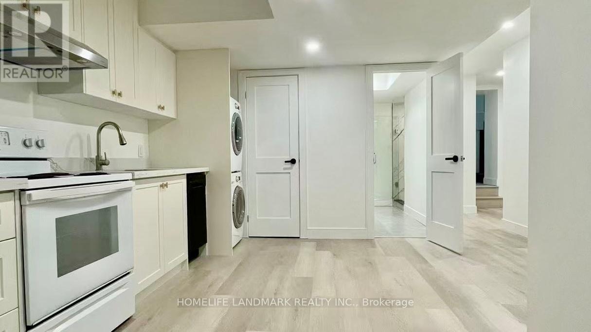 1556 Crestview Avenue, Mississauga, ON - Indoor