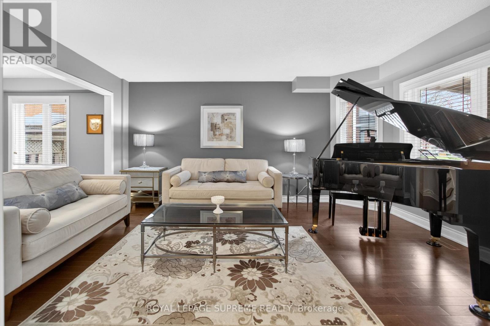 88 Empress Road, Vaughan, ON - Indoor Photo Showing Living Room