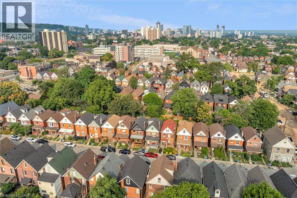 39 Fairleigh Avenue N, Hamilton, ON - Outdoor With View