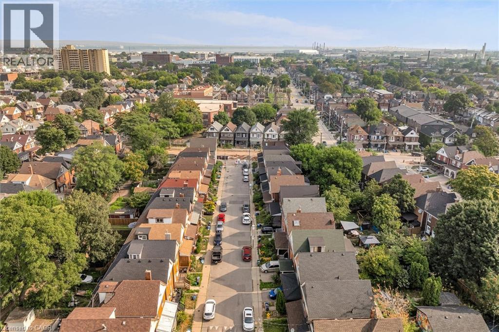 39 Fairleigh Avenue N, Hamilton, ON - Outdoor With View