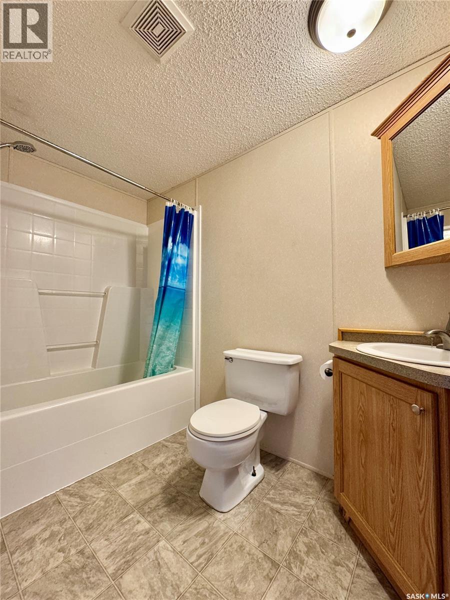 427 Vincent Avenue W, Churchbridge, SK - Indoor Photo Showing Bathroom