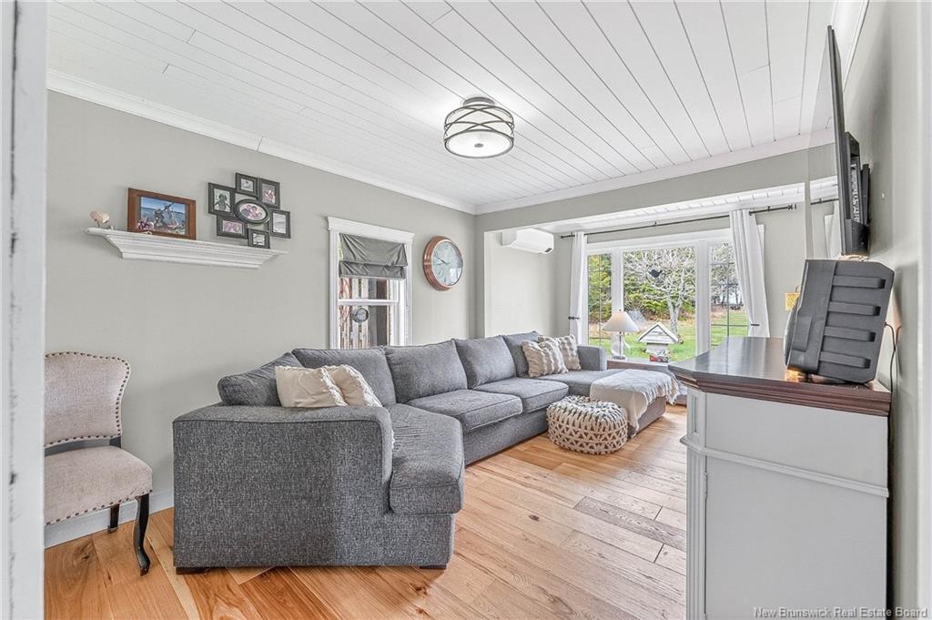 10 Stanley Oliver Rd, Back Bay, NB