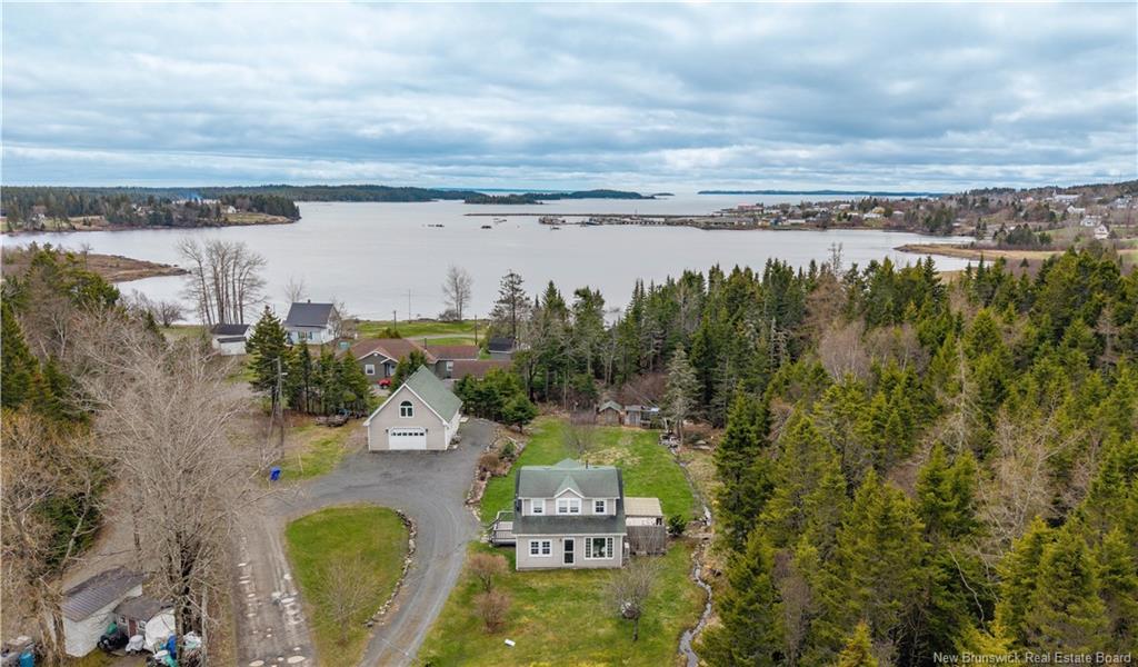 10 Stanley Oliver Rd, Back Bay, NB