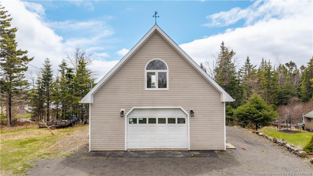 10 Stanley Oliver Rd, Back Bay, NB