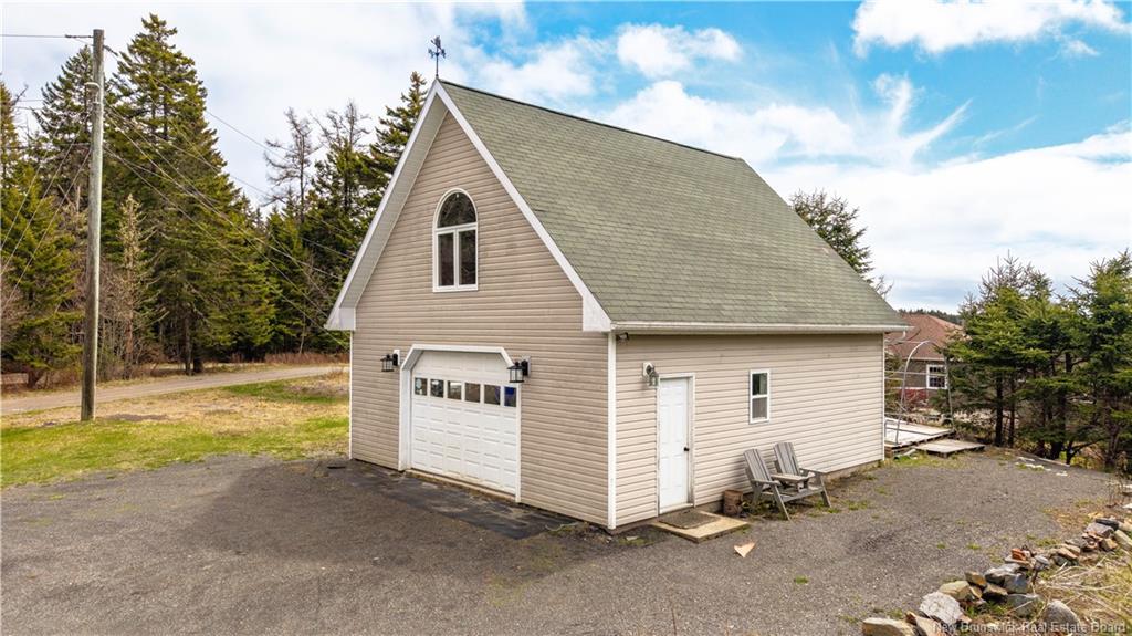 10 Stanley Oliver Rd, Back Bay, NB