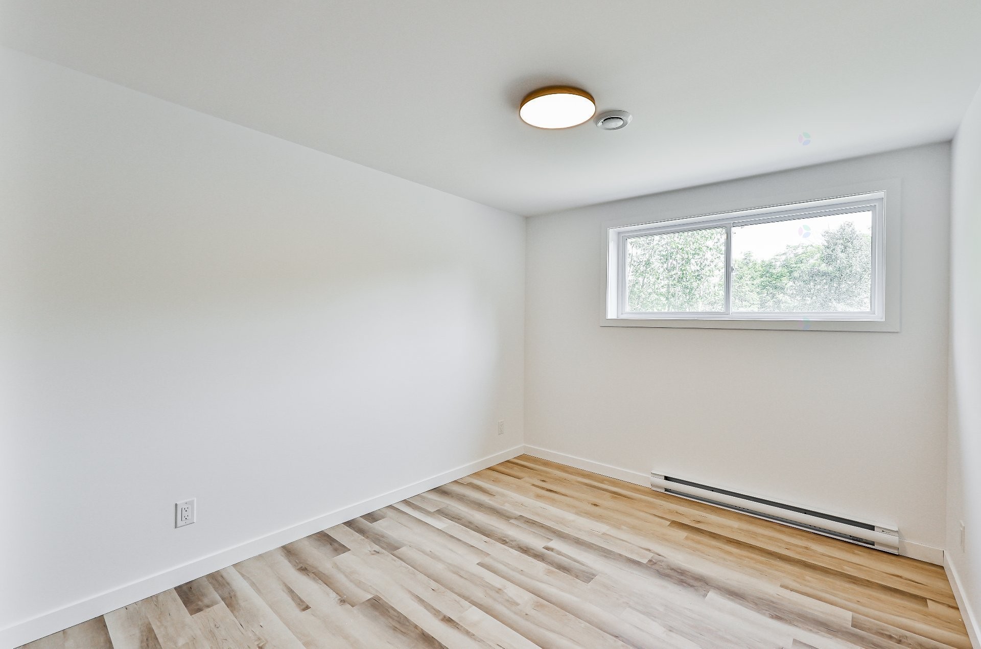 Intergénération - 750 5E Rang, Sainte-Julienne, QC - Indoor Photo Showing Other Room