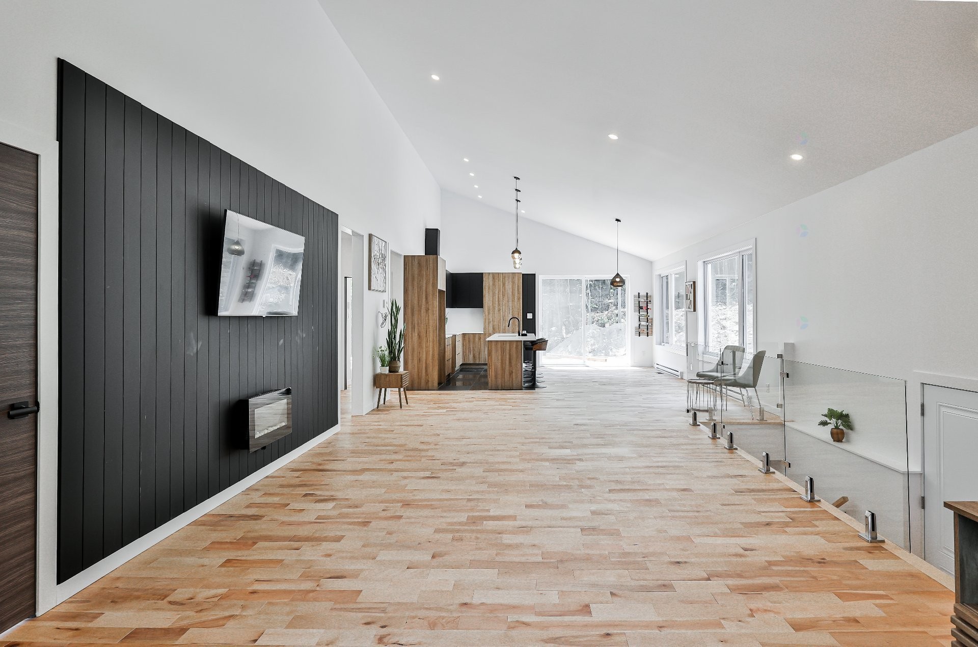 Salon - 750 5E Rang, Sainte-Julienne, QC - Indoor Photo Showing Other Room