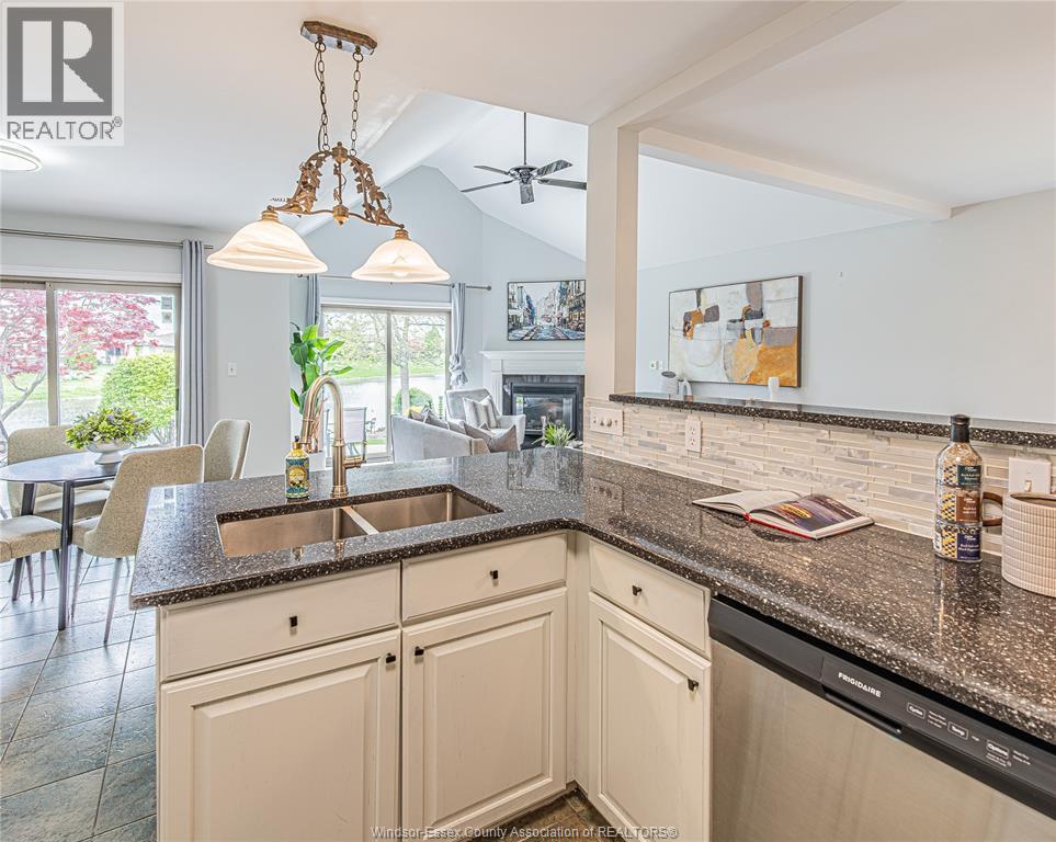 1257 Imperial, Windsor, ON - Indoor Photo Showing Kitchen
