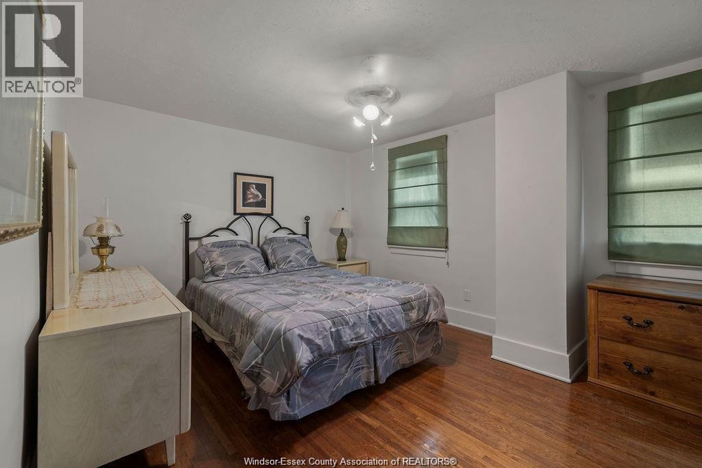 2333 Chilver, Windsor, ON - Indoor Photo Showing Bedroom