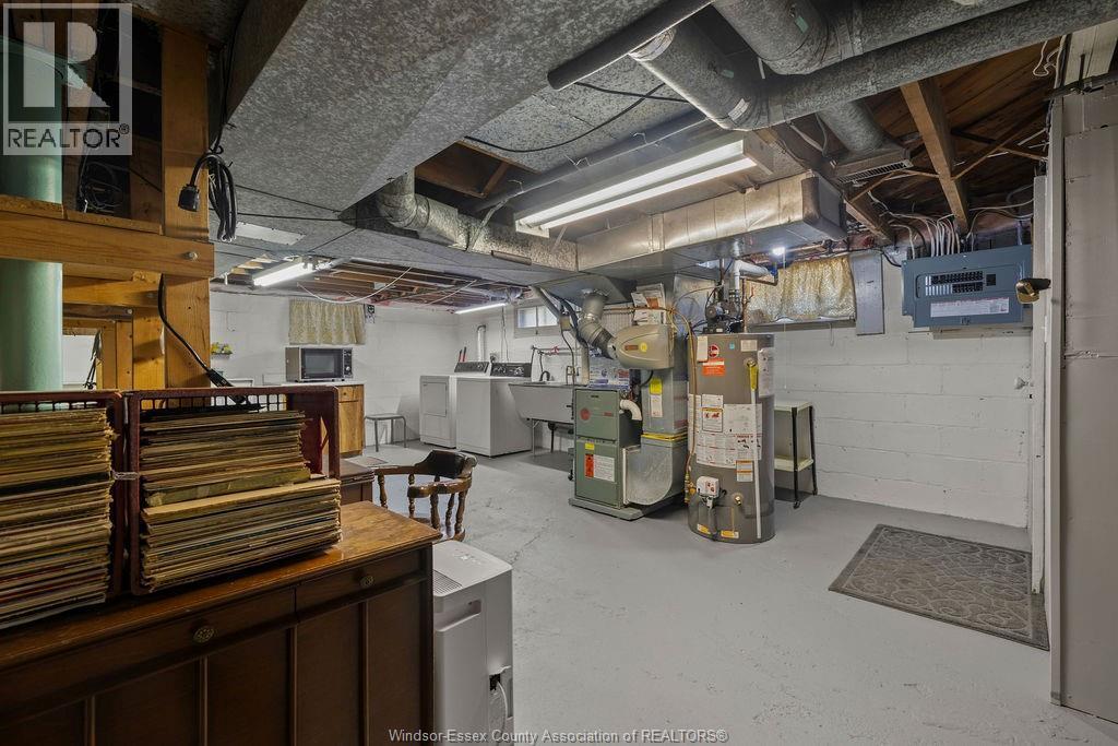 2333 Chilver, Windsor, ON - Indoor Photo Showing Basement