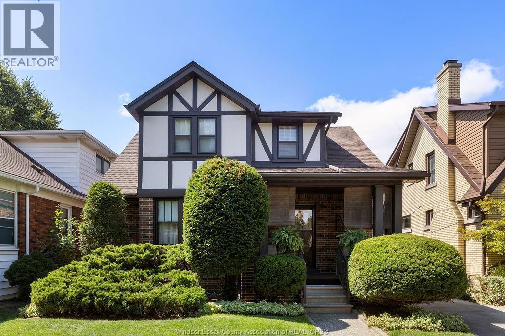 2333 Chilver, Windsor, ON - Outdoor With Facade
