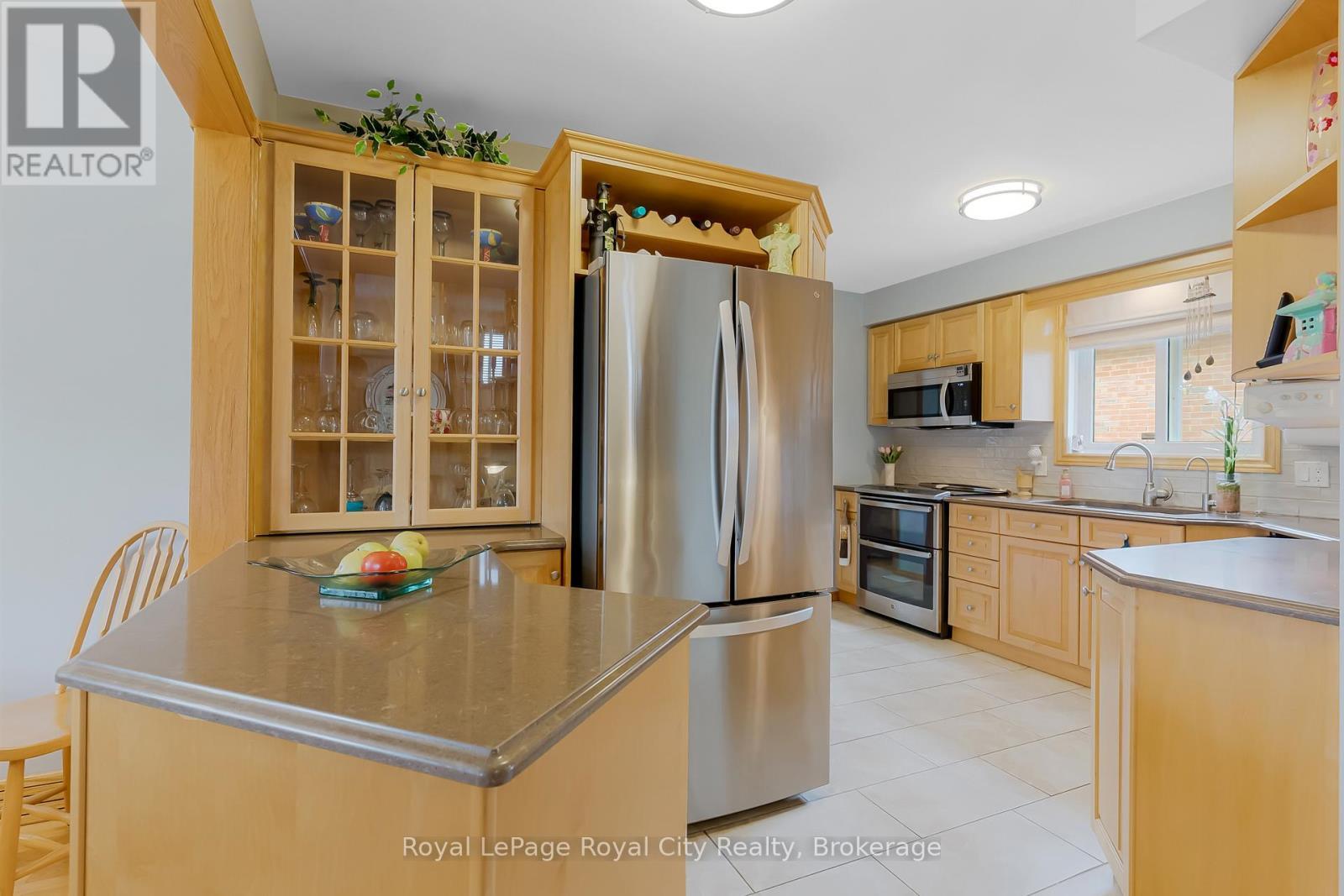169 Johanna Drive, Cambridge, ON - Indoor Photo Showing Kitchen With Stainless Steel Kitchen