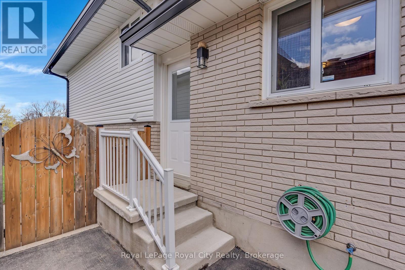 169 Johanna Drive, Cambridge, ON - Outdoor With Exterior
