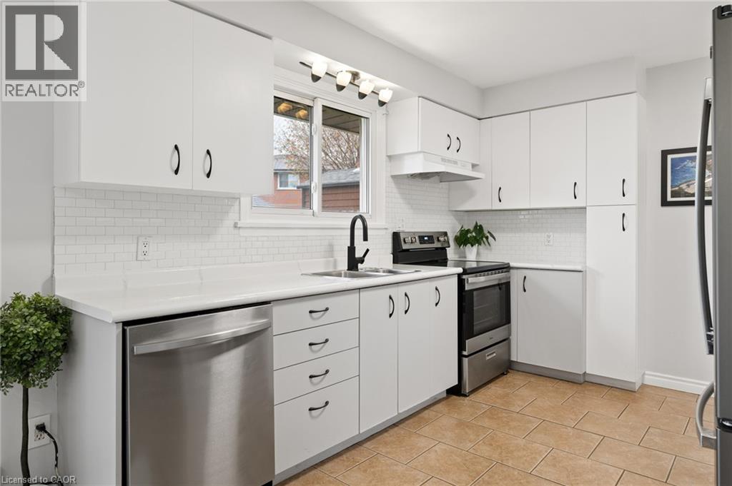 183 Kipling Avenue, Kitchener, ON - Indoor Photo Showing Kitchen With Double Sink